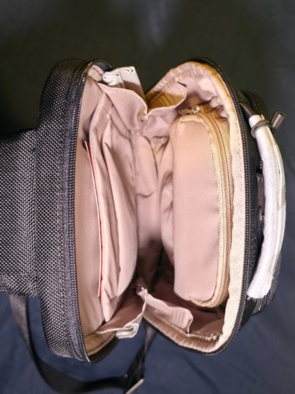 Briggs & Riley @work Sling Bag - Picture 4 of 12